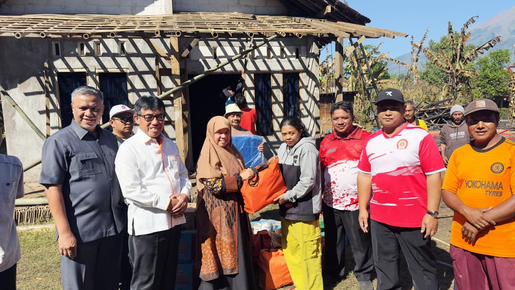Tanggap Kebakaran di Tengaran, Ida Nurul Farida Salurkan Bantuan & Dorong Prioritaskan Rehabilitasi