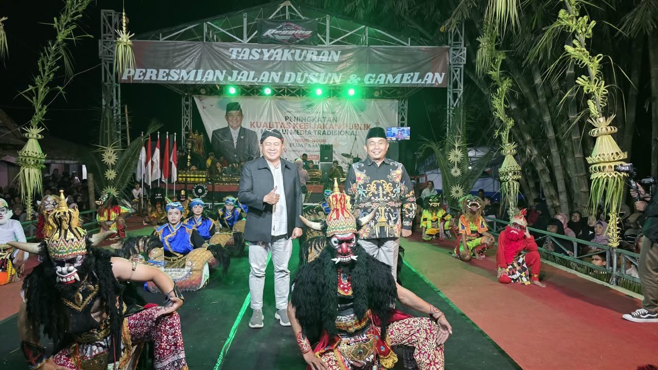Wujudkan Desa Mandiri dan Berbudaya, Tugiman Resmikan Betonisasi dan Hibah Gamelan di Sawangan Magelang